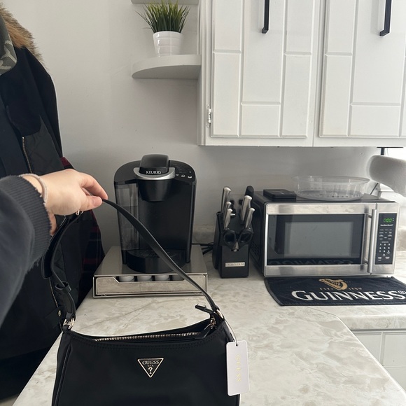 Guess Black Shoulder Bag - Picture 2 of 12